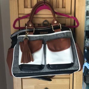 Itsy Ritzy Diaper Bag with Stroller straps